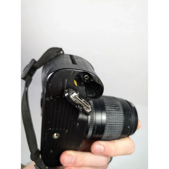 Nikon N80 35mm Film Camera AS-IS UNTESTED Body & Lens - Picture 10 of 13